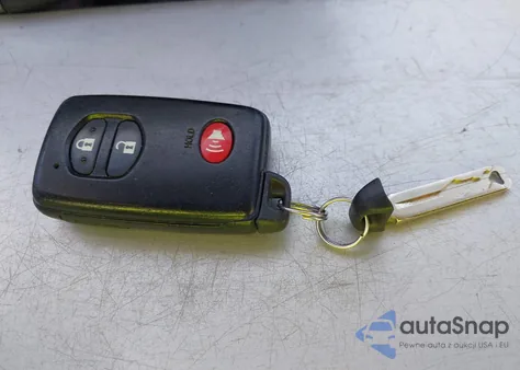 2014 Toyota Prius Two z USA, uszkodzony, nr VIN JTDKN3DU7E0368157